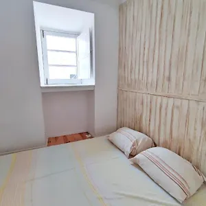 Small Lovely Apartamento