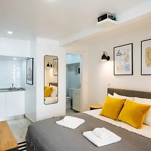 Cozy & Small In The Center Apartamento