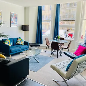  Apartment Seaside Mansion United Kingdom